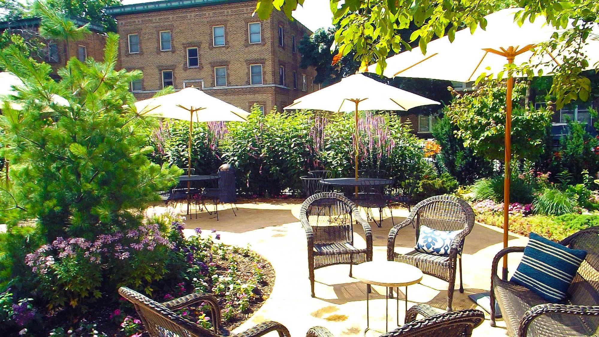 Higher Ground Hotel Индипендънс Екстериор снимка